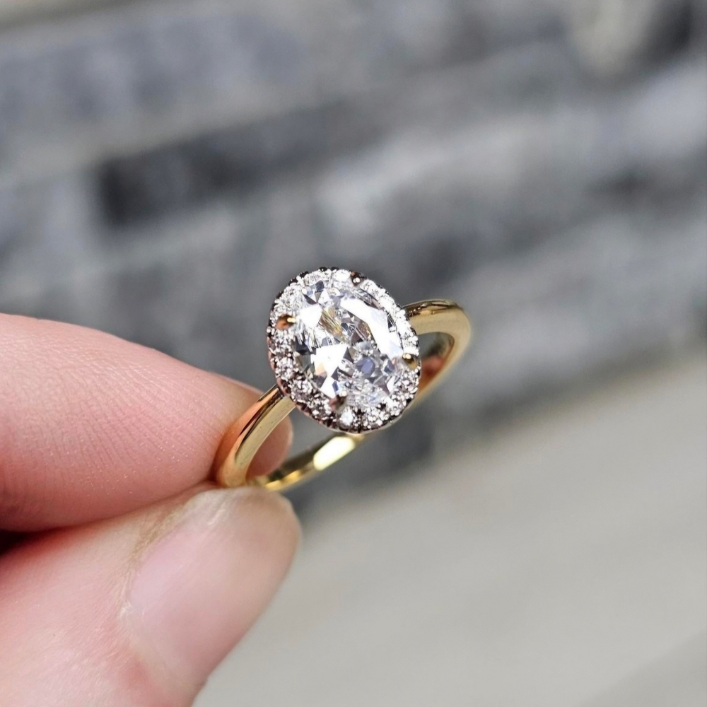 Classic Oval Halo Zirconia Glam Ring - Picture 4 of 8